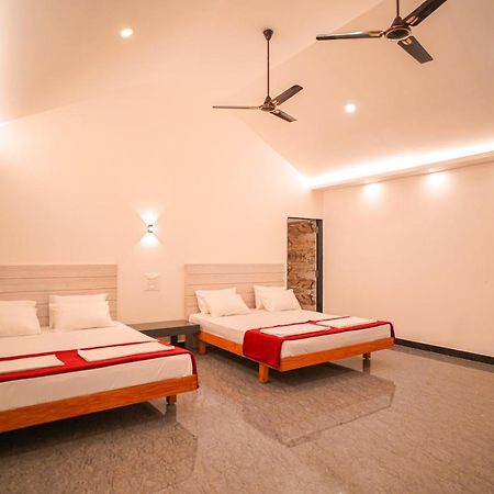 Kings Resort Dandeli Exteriör bild